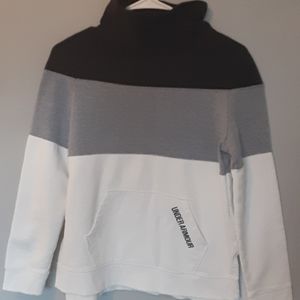 Under armour sweat shirt